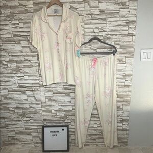 MENTALLY EXHAUSTED XL Maternity Floral Cream Pajama Set